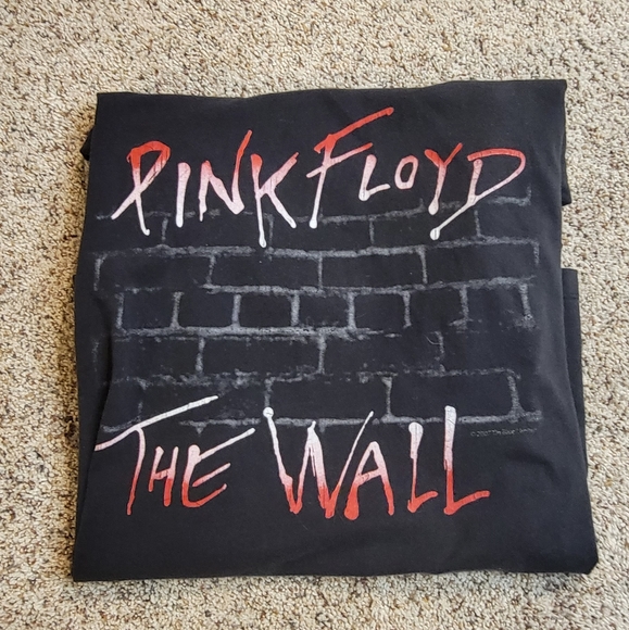 Original 2000's Pink Floyd "The Wall" tee - Picture 2 of 3